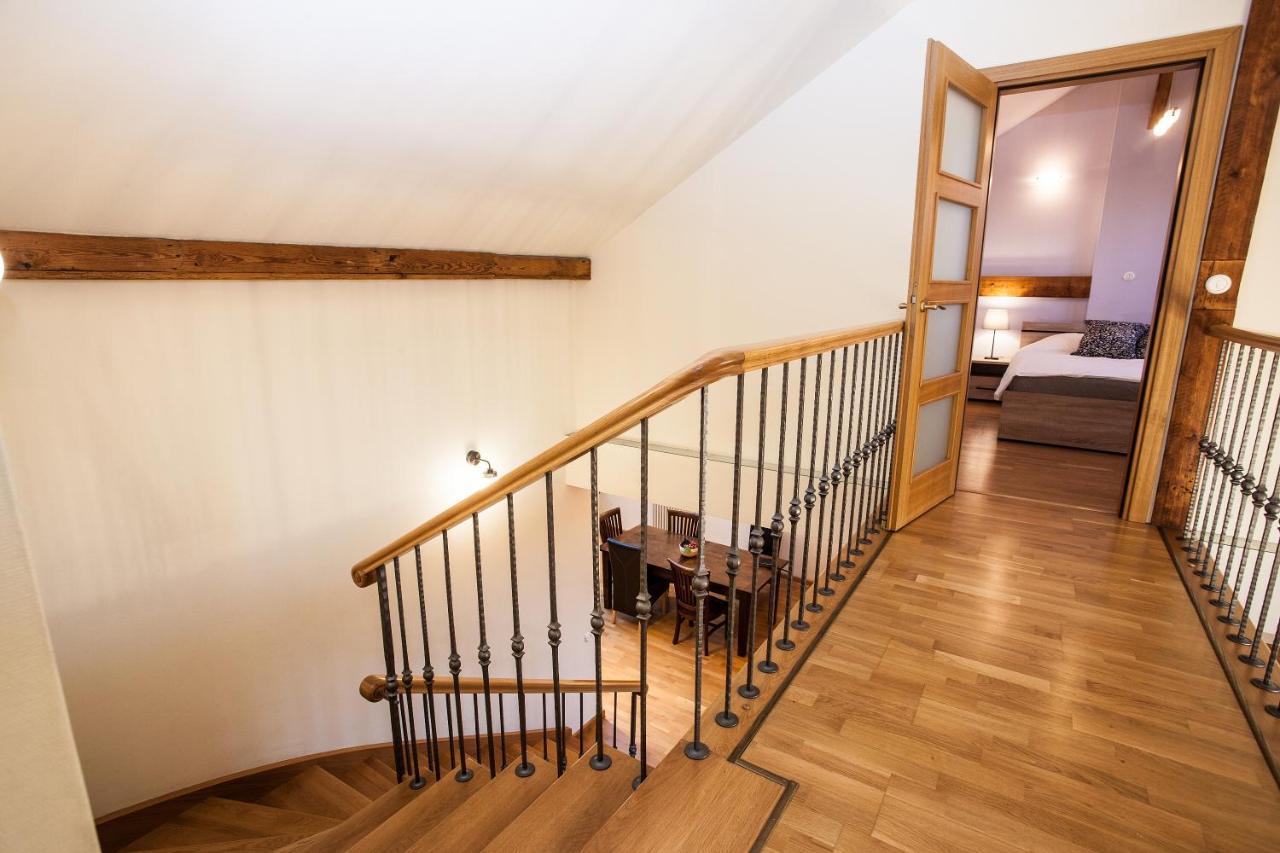 Gertrude'S Residence Riga Bagian luar foto